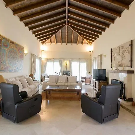 De Lujo Bahia De - Family Only * Marbella